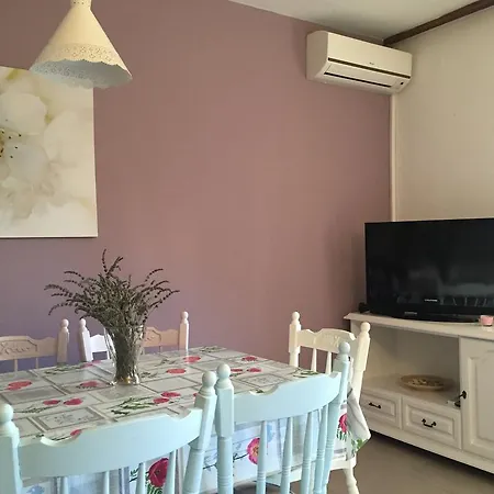 Hortenzija Apartment *