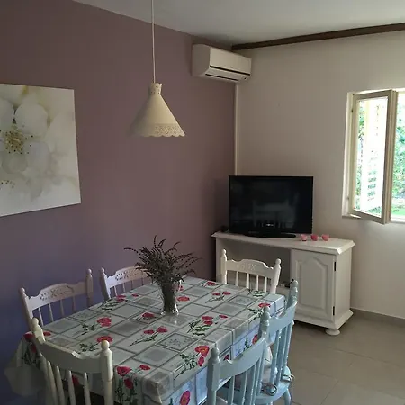 Hortenzija Apartment