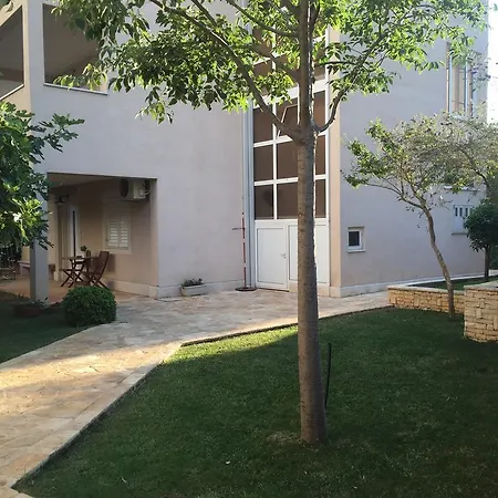 Hortenzija Apartment
